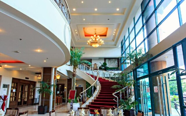 Sarrosa International Hotel and Residential Suites