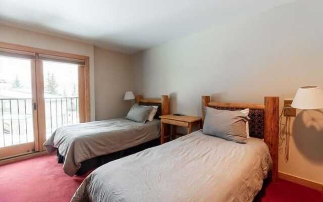 Potato Patch 3 Bedroom Townhouse by RedAwning