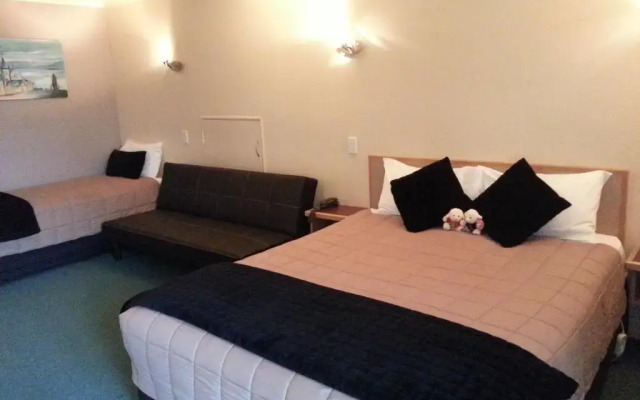 New Castle Motor Lodge