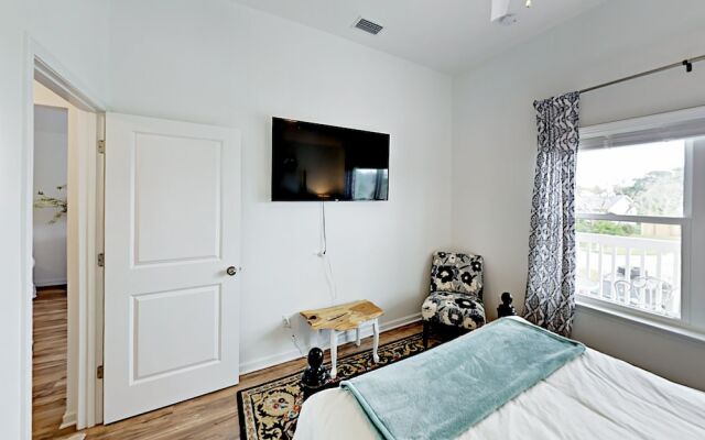 5395 Third - 3 Br Home
