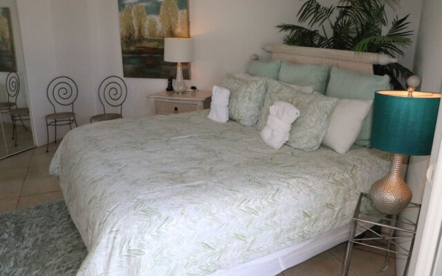 Jamaica Royale - 803 - 2 Br Condo