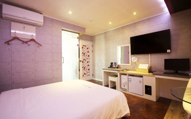 Busan Songjeong S Hotel