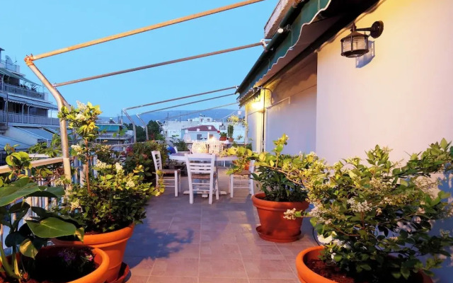 Live in Athens, Our first love #01