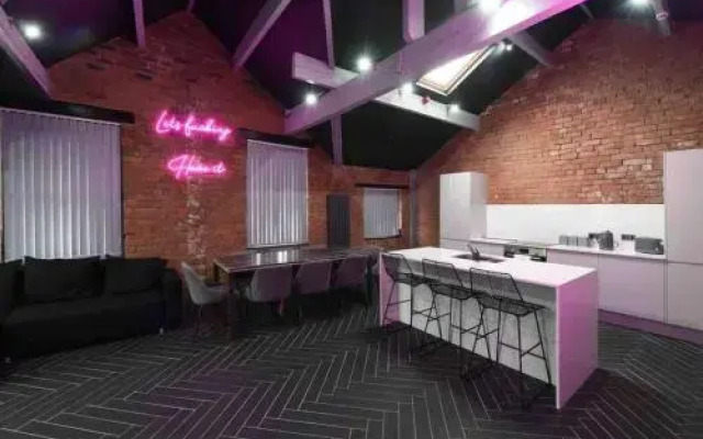 Casa Nomade Penthouse slps 20 people Mcr centre