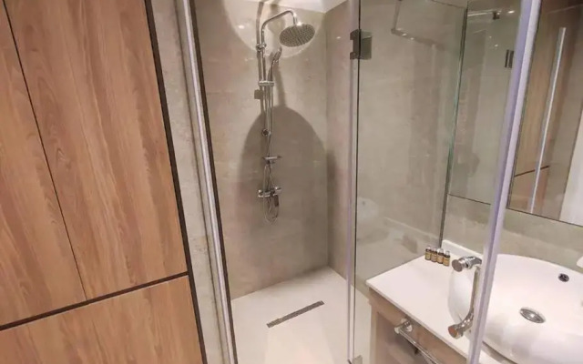 Leo Group BEST STUDIO 2307 Alliance Palace