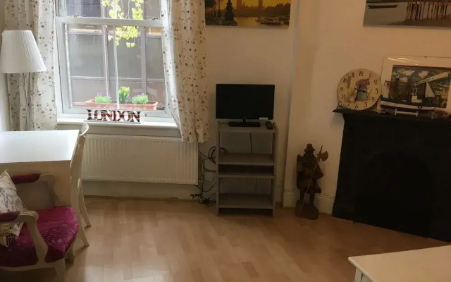 London Bridge - Entire 2 Bedroom Apart