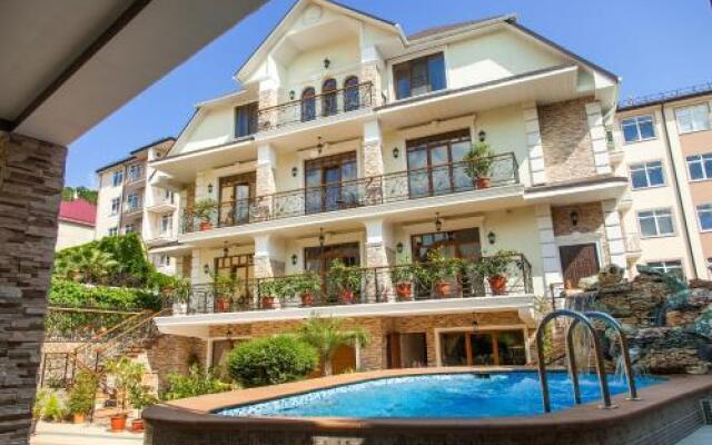 Dynasty Home
