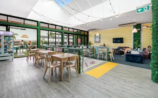 Holiday Inn Surfers Paradise