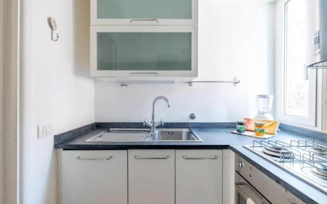 The Right Place 4u Mario de Fiori Apartment