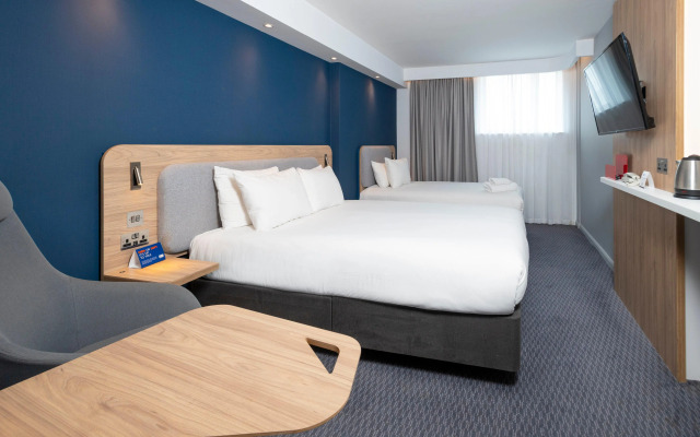 Holiday Inn Express Swindon City Centre by IHG