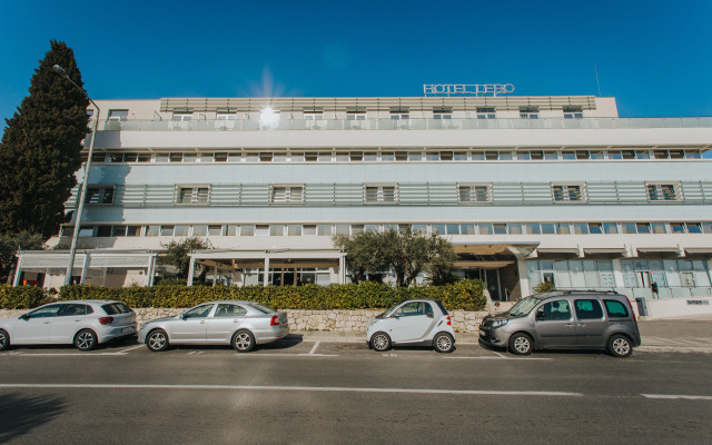 Hotel Lero