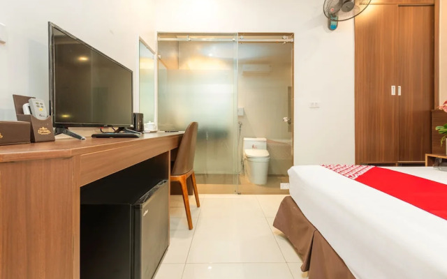 OYO 1011 Orchids 4 Hotel