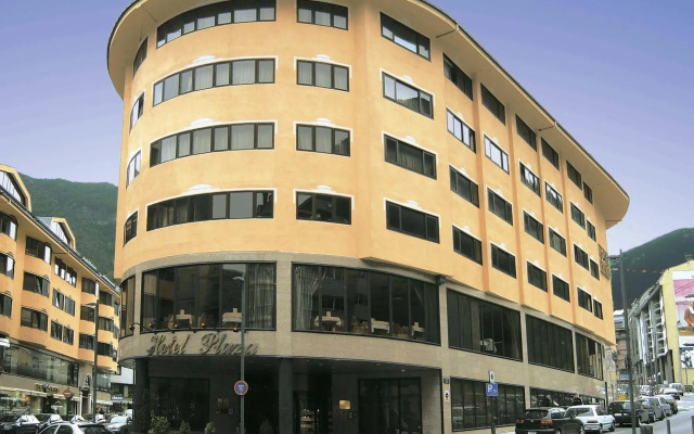 Grand Plaza Hotel & Wellness