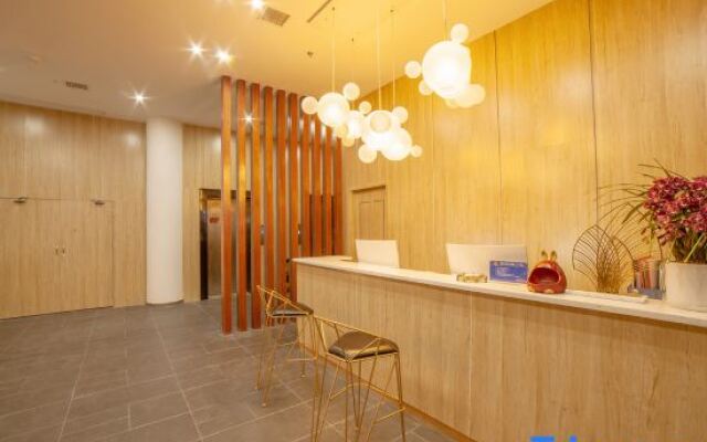 Youmi Hotel