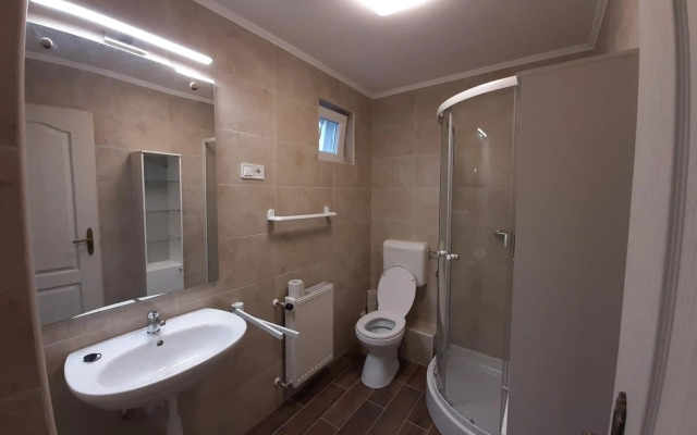 4 féröhelyes apartman