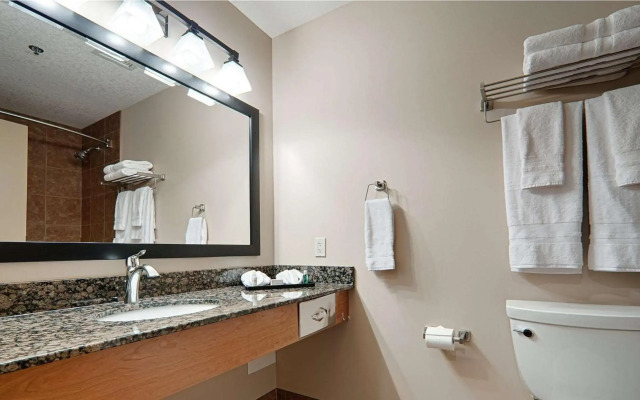 Best Western Plus Chateau Inn Sylvan Lake