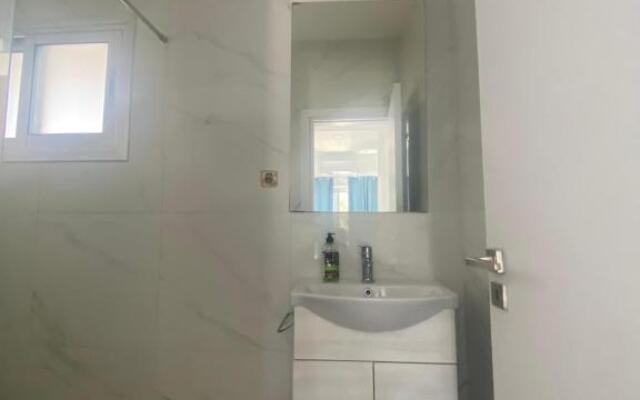 Renovated 1-bedroom duplex 100m by sea