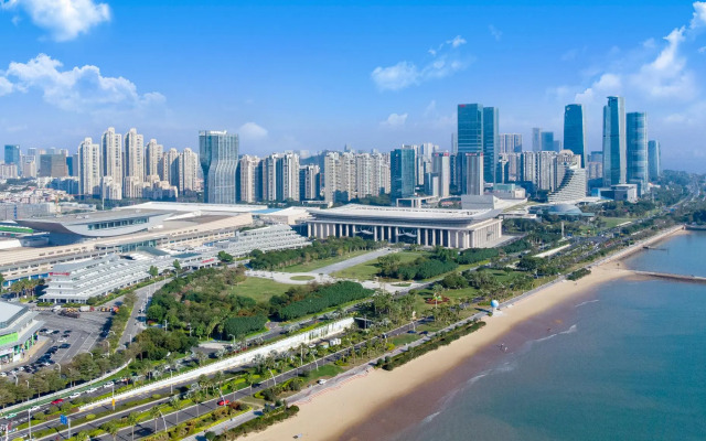 Xiamen International Seaside Hotel (hotel corridor leads to the stone exhibition hall)