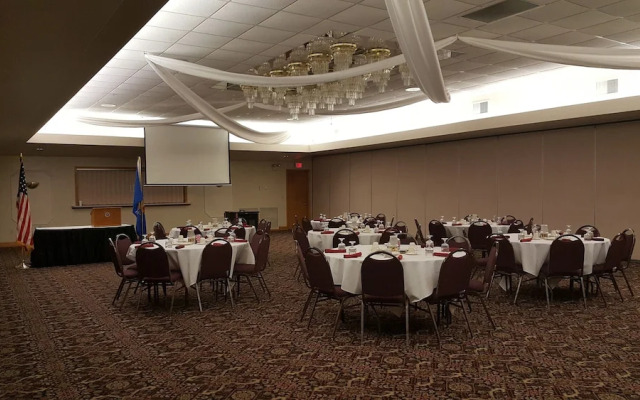 Avalon Hotel And Conference