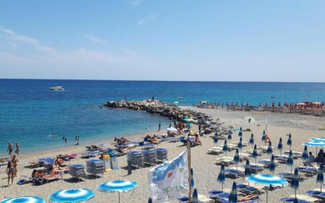 Una finestra sul mare Home 1