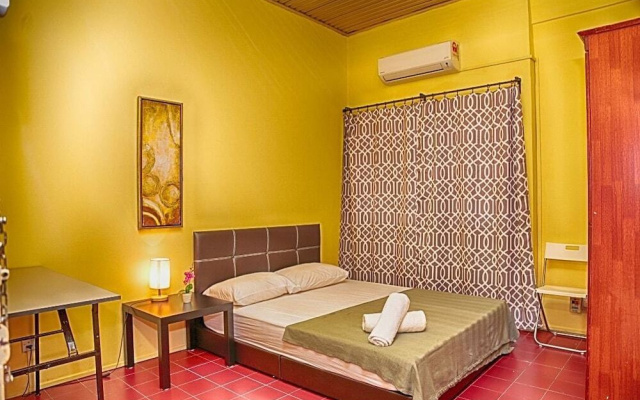 19, Maxi GuestHouse ||2 Mins Walk to Taman Bahagia LRT – Guest Rooms – Petaling Jaya