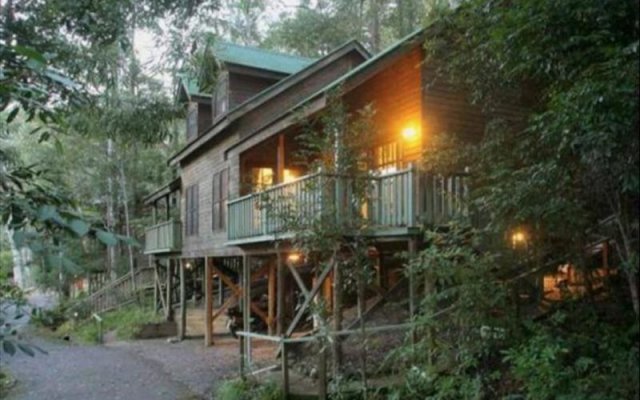 Barrington Wilderness Cedar Lodge