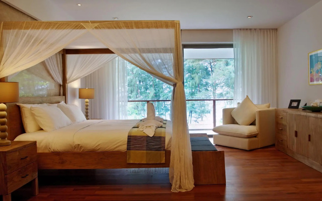 The Pearl of Naithon