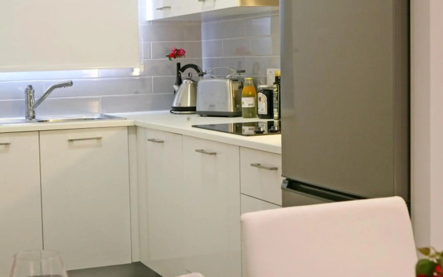 Corina Suites and Apartments