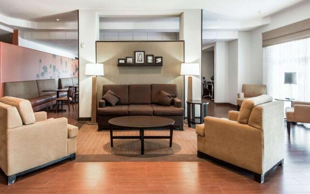 Sleep Inn & Suites Hennessey North