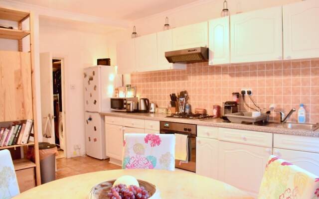 Charming 1 Bedroom Property Next to Hampstead Heath