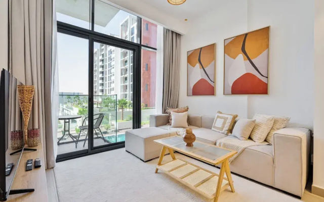 PVH - Chic 1BR - Azizi Riviera 37