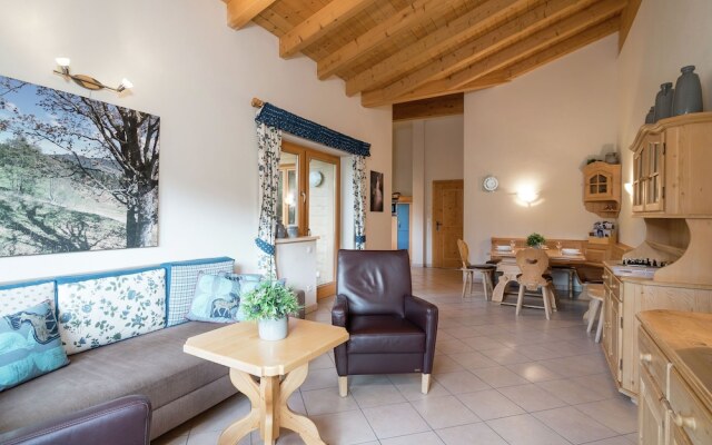Charming Apartment in Saalbach-hinterglemm Near Ski Lift