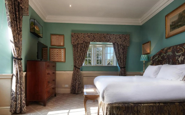 The Devonshire Arms Hotel