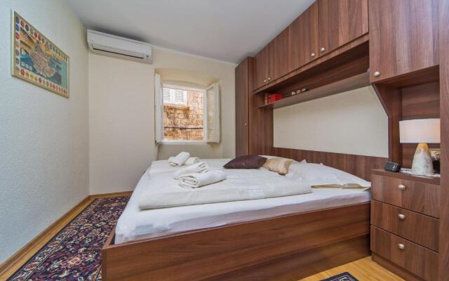 Apartment Maru