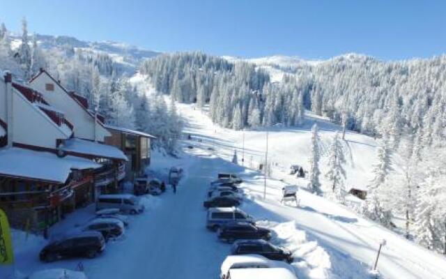 Studio Apartments Bambino