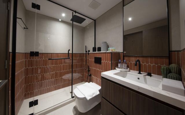 Fountain View Signature Residence With Terrace 135 SQM