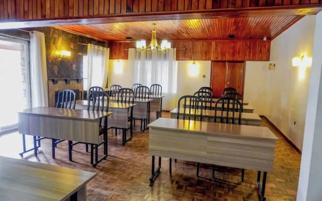 4 Tee's Hotel Rongai