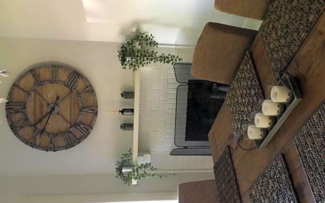 Two Cow Cottage Bed & Breakfast – Hotel Rooms – Keith