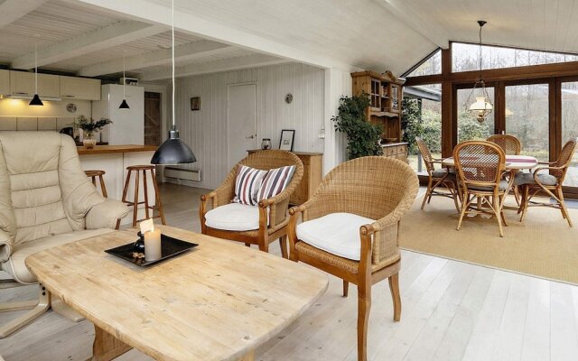 6 Person Holiday Home in Bogense
