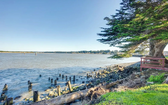 Bandon Beach House Rental: Walk to Downtown!