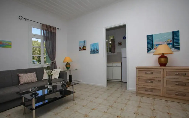 Cherry Cottage in Skopelos