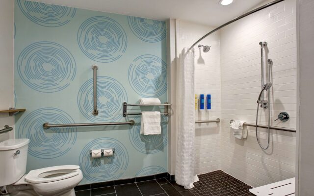 Tru by Hilton Grand Prairie