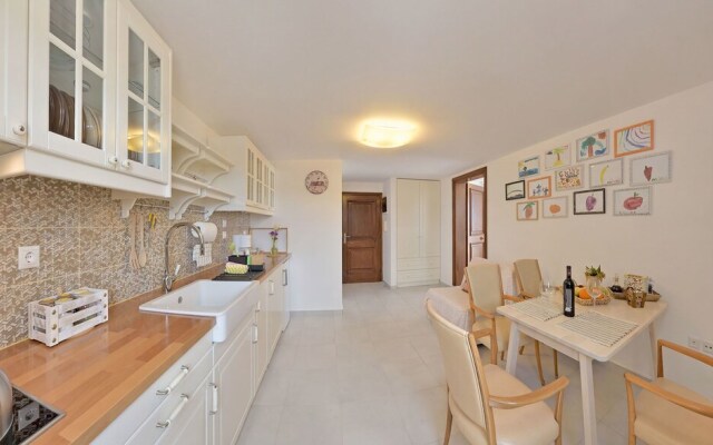 Center Penthouse