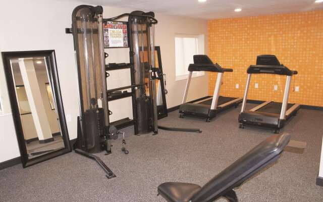 La Quinta Inn by Wyndham St. Louis Hazelwood - Airport North