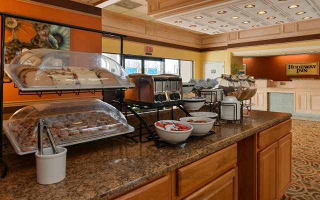 Quality Inn & Suites Fayetteville I-95