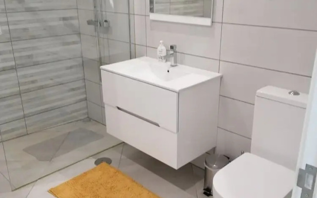 1BR House - Garden & Hot Tub - Estreito da Calheta