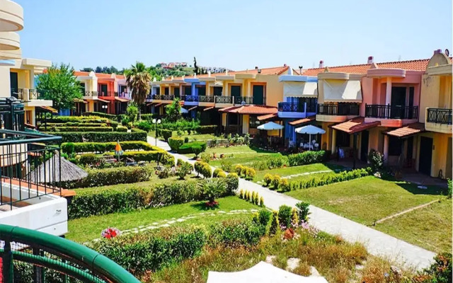 Eva's Houses