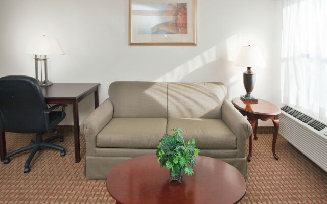 Holiday Inn Express Suites Wilson I-95