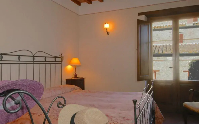 Agriturismo Near Cortona With Swimming Pool