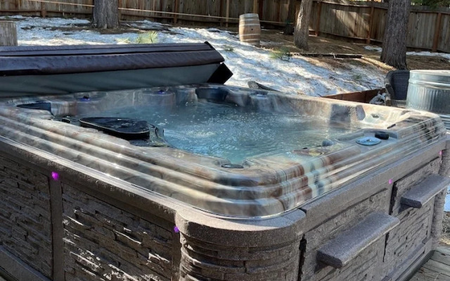 1760t Thunderbird Cabin 3 Bedroom Home